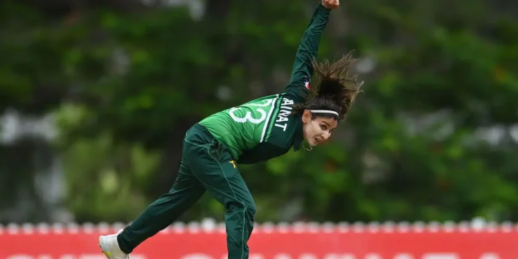 Kainat Imtiaz Announces International Retirement to Pursue Match Refereeing